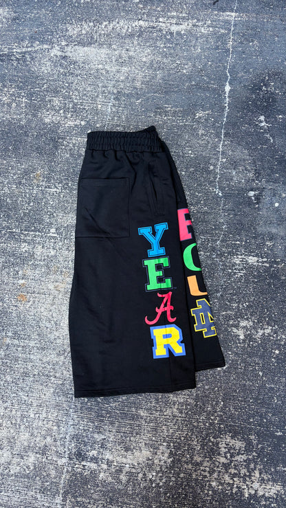 “ Yearround “ College Capri’s