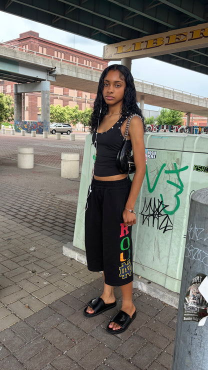 “ Yearround “ College Capri’s